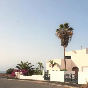 Paradise Beach Villa Giniginámar