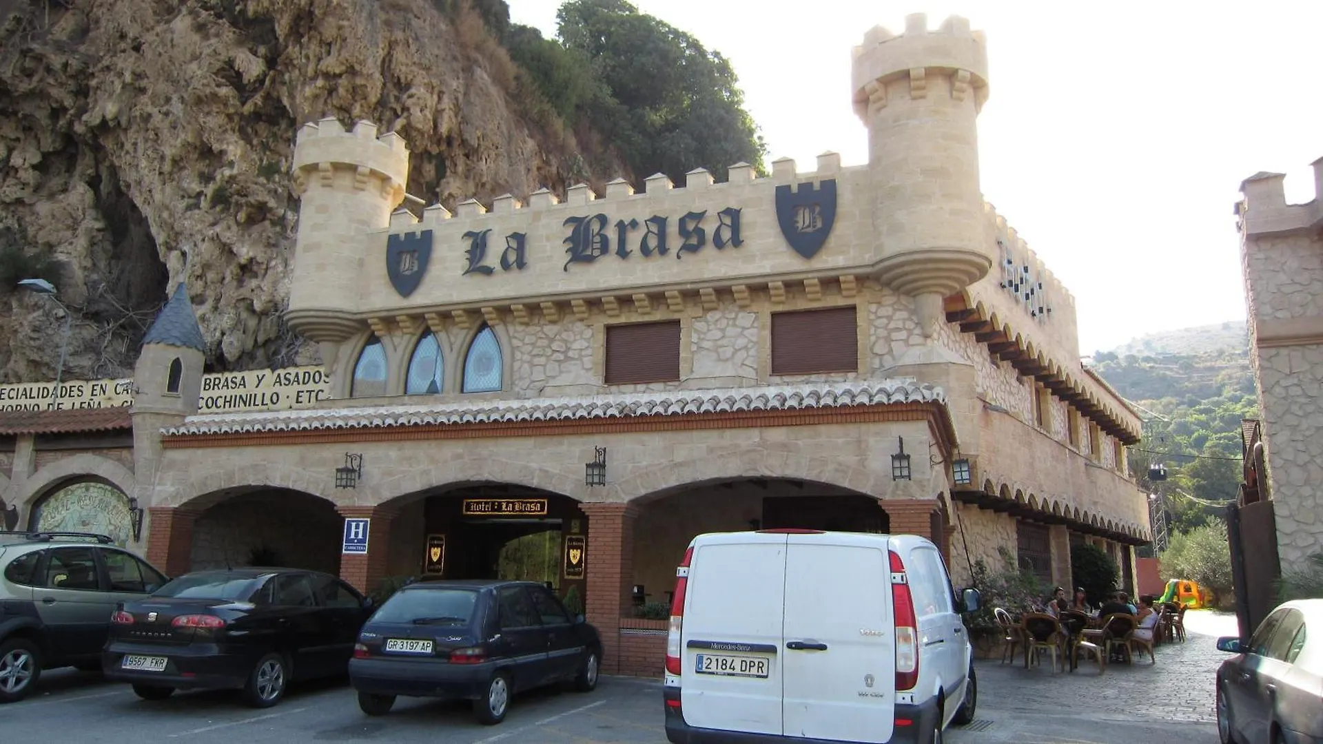 Hotel La Brasa Velez de Benaudalla