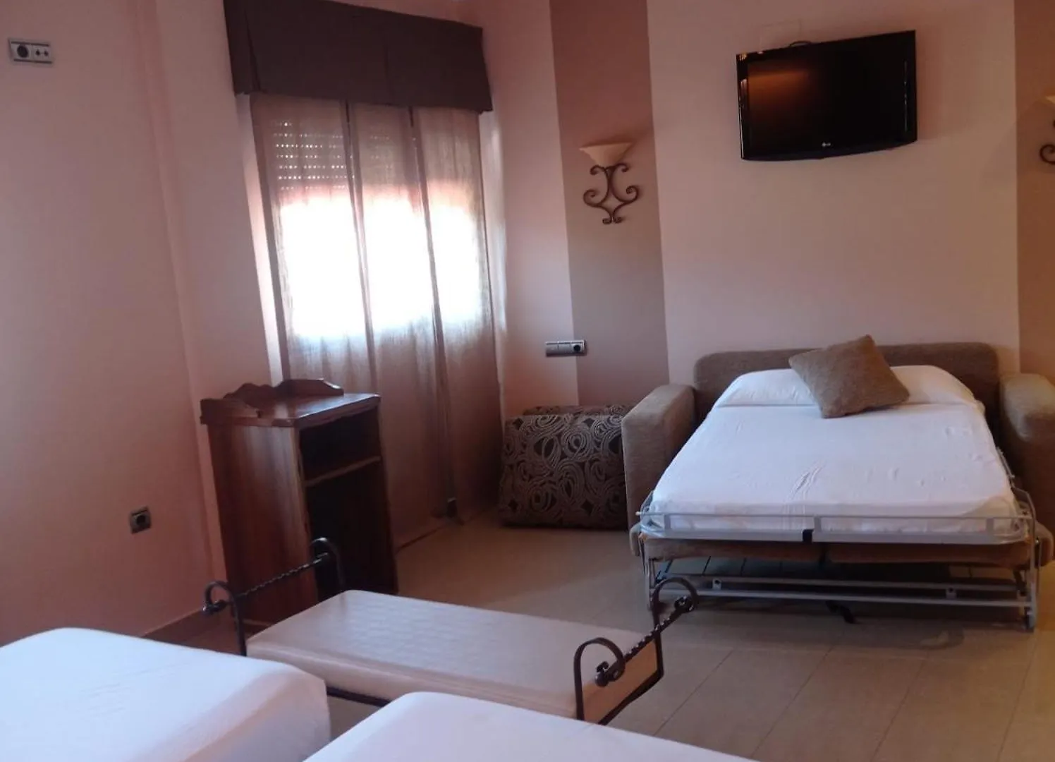 Hotel La Brasa Vélez de Benaudalla